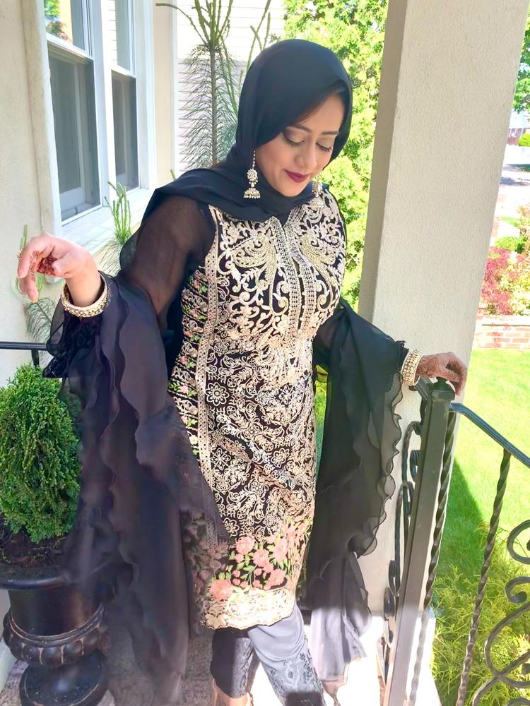 Perfect Satin Hijab - Black - Customer Photo From Quratul Waqas