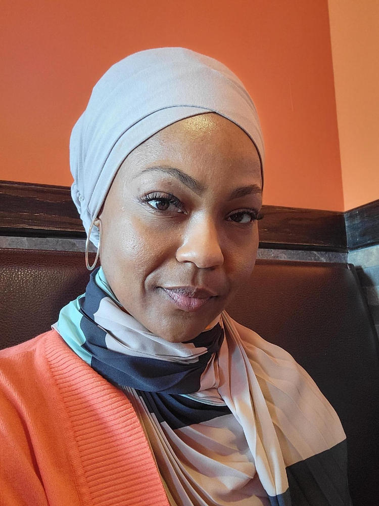 Criss–Cross Underscarf - Stone - Customer Photo From Tamika R.